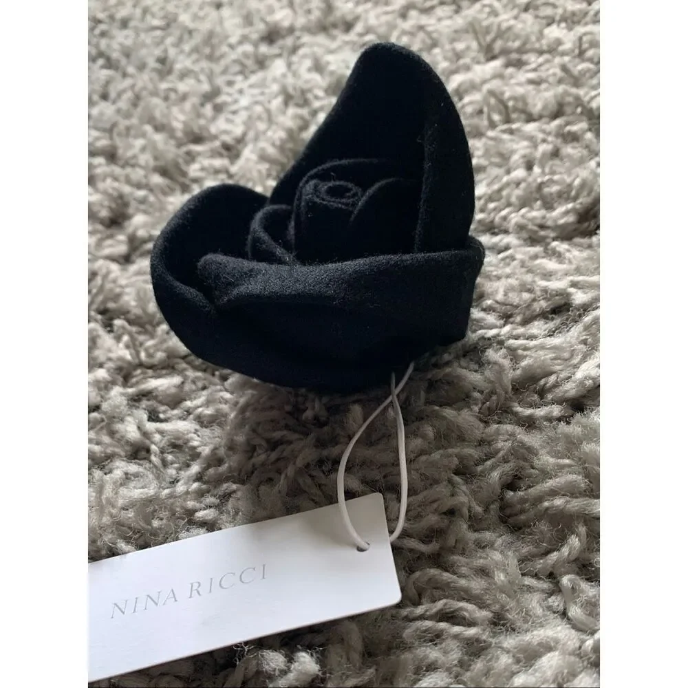 NEW NWT NINA RICCI PARIS black wool Camellia Flower Brooch Pin